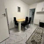 3 Bedroom Flat Millais Rd
