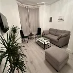 3 Bedroom Flat Millais Rd